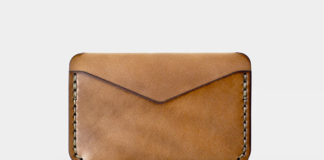 Winter Session Pairs Their Triple Wallet With Horween Leather Winter Session Pairs Their Triple Wallet With Horween Leather