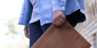 Charged On The Go: Genius Pack’s Leather Portfolio