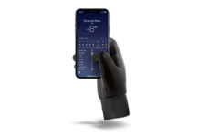 Beat The Cold With These Double-Insulated Touchscreen Gloves