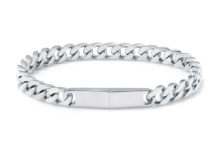 Accessorize With This Stylish Chain Bracelet