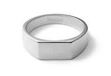 A Minimal Ring To Boost Your Next Outfit